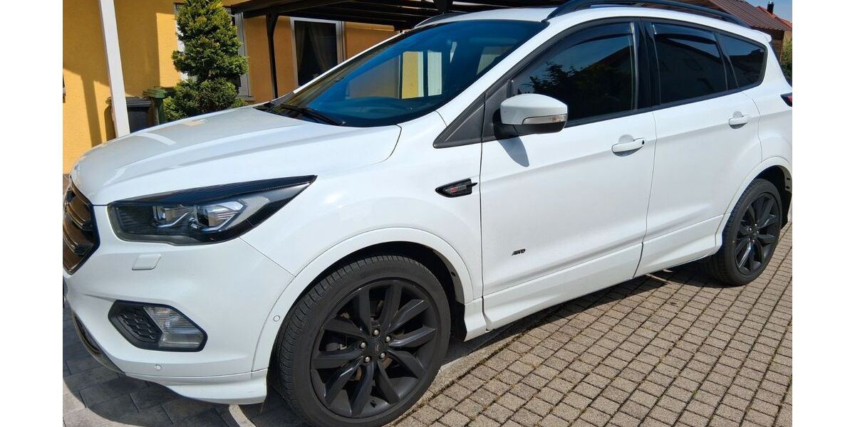 Ford Kuga 111.000 km 16.800 &euro; Niedernhall 74676