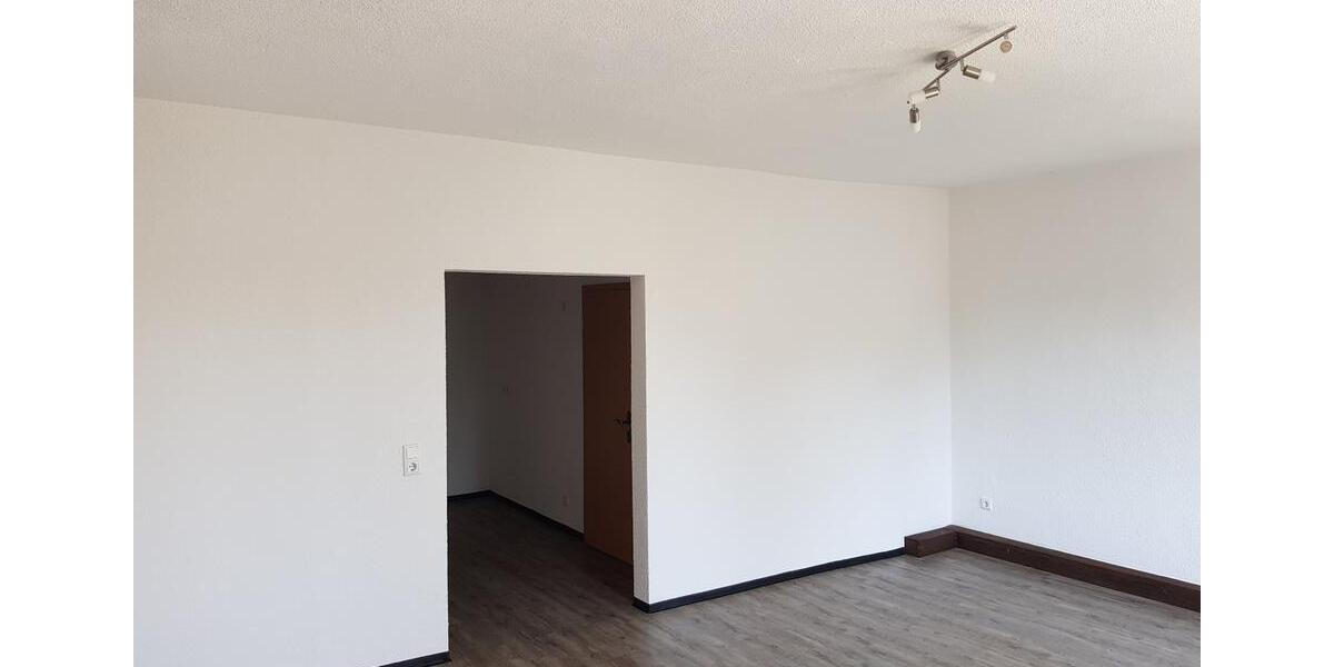 Etagenwohnung Neustadt in Sachsen - 2 Zimmer, 75 m&sup2;, 450&euro; | Angebot:26185908