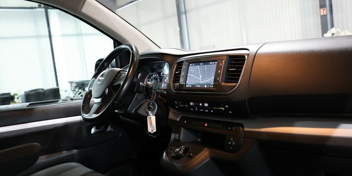 Opel Zafira Life 2.0 CDTI EDITION-M INNOVATION 8-SITZ 150.000 km 24.555 &euro; Hamm 59077