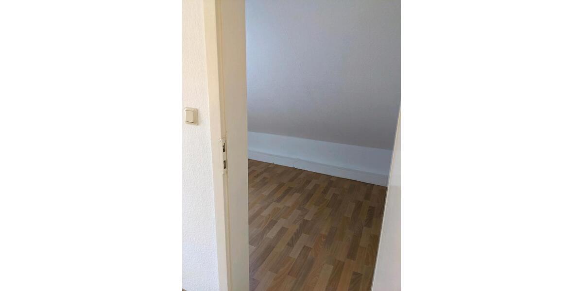 Dachgeschoßwohnung Arnstein - 2.5 Zimmer, 72 m&sup2;, 672&euro; | Angebot:20549624