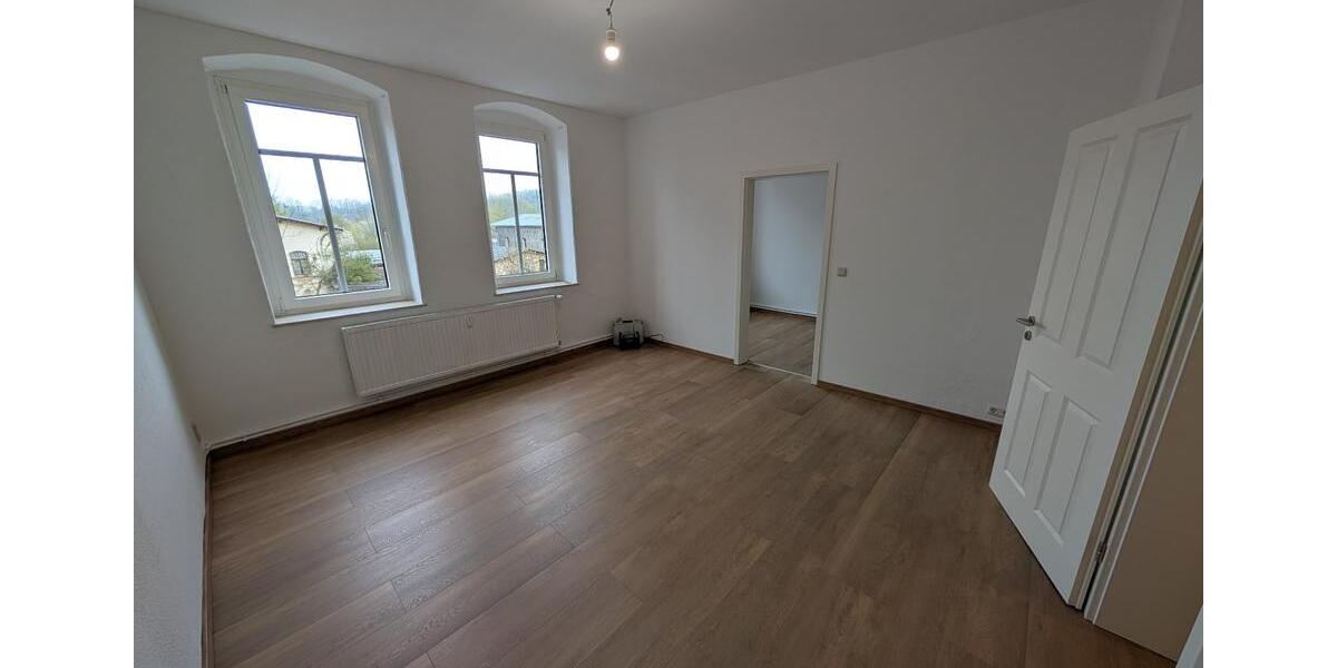 Etagenwohnung Nossen - 2 Zimmer, 48 m&sup2;, 299&euro; | Angebot:26337406