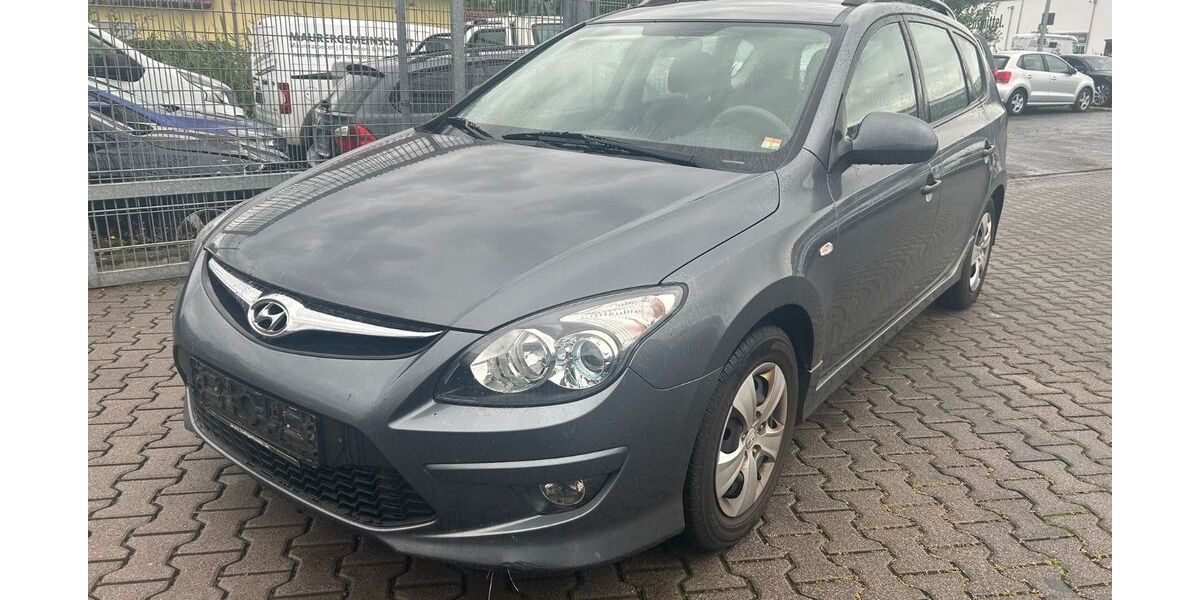 Hyundai i30 210.000 km 2.850 € Büdingen 63654