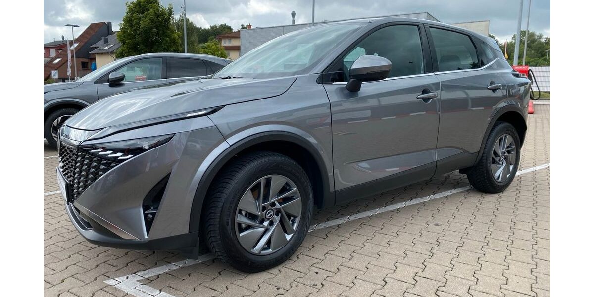 Nissan Qashqai 17.350 km 26.990 &euro; Troisdorf 53840