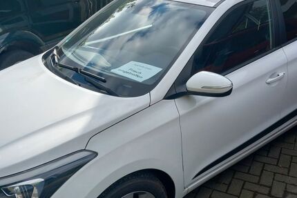 Hyundai i20 89.595 km 11.900 € Lüdenscheid 58513