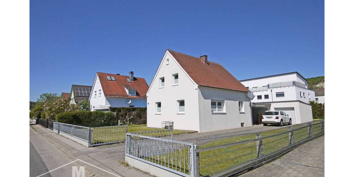 Einfamilienhaus Beilngries - 4 Zimmer, 92 m&sup2;, 1.100&euro; | Angebot:26852294