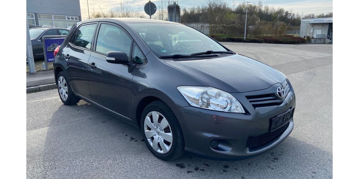 Toyota Auris 179.000 km 4.550 &euro; Wendlingen 73240