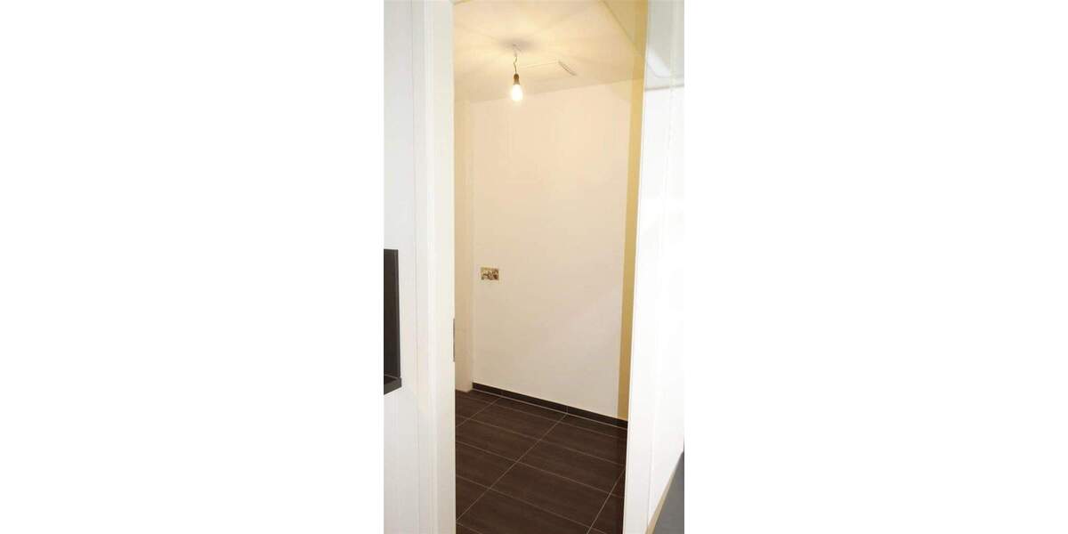 Etagenwohnung Mönchengladbach Stadtmitte - 3 Zimmer, 87 m&sup2;, 1.158&euro; | Angebot:24623558