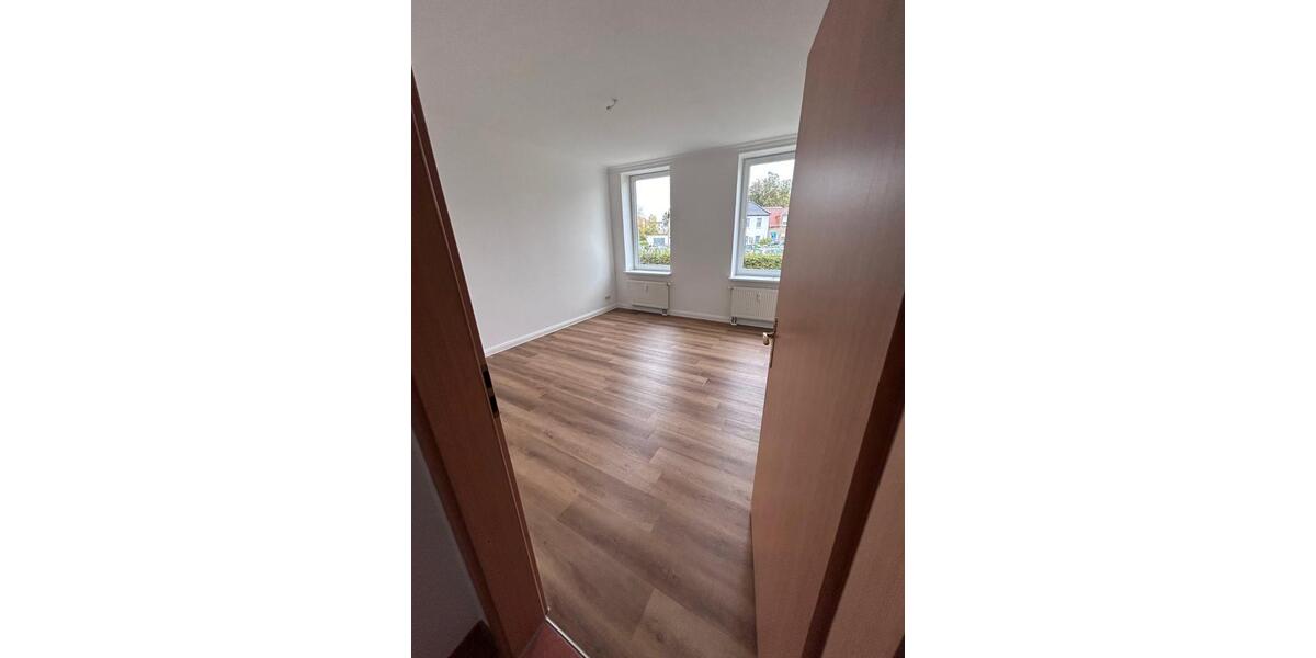 Mehrfamilienhaus, Wohnhaus Güstrow - 8 Zimmer, 245 m&sup2;, 420.000&euro; | Angebot:26990469