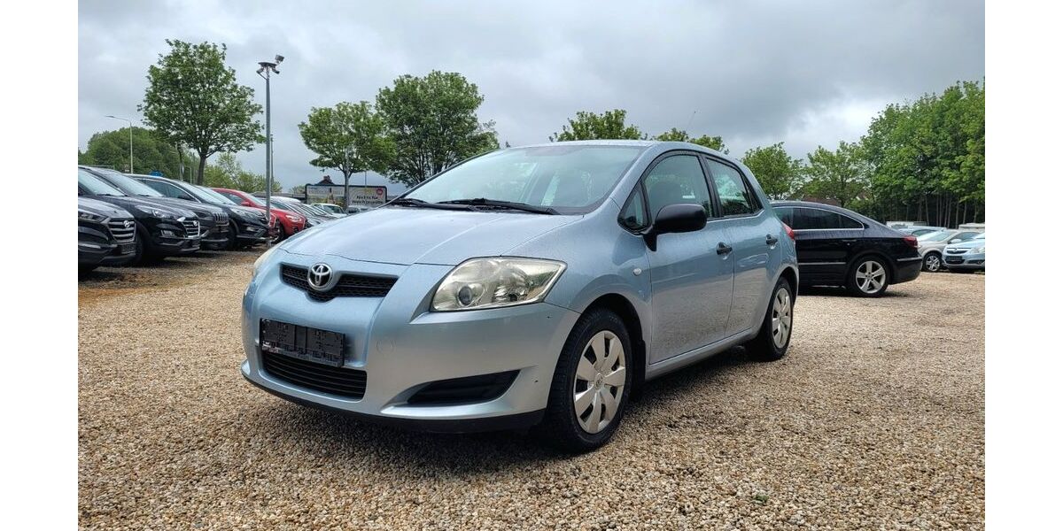 Toyota Auris 164.427 km 3.980 &euro; Zwickau 08056