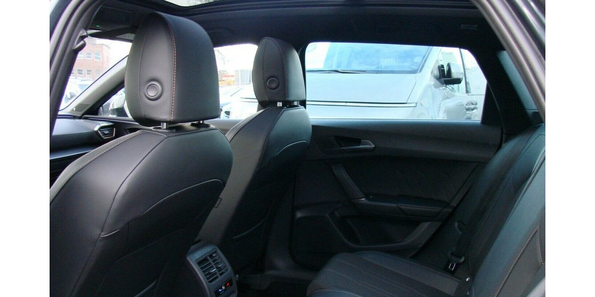 Cupra Leon ST eTSi ACC Panorama Vision Plus LED Beats 5.999 km 26.980 &euro; Falkensee 14612