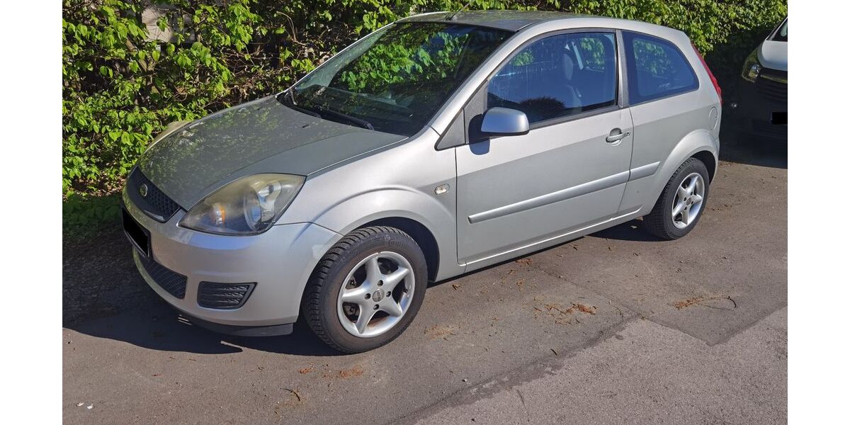Ford Fiesta 177.000 km 2.000 &euro; Detmold 32758