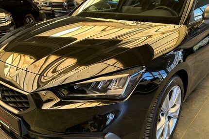 Seat Leon 8.221 km 28.500 &euro; Versmold 33775