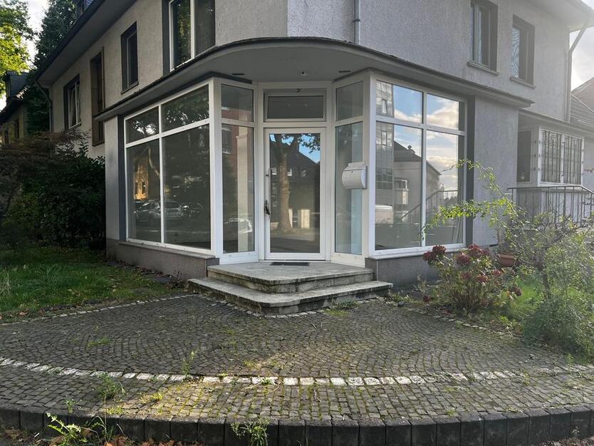 Helles Ladenlokal in TOP LAGE ! AB SOFORT ZU VERMIETEN!