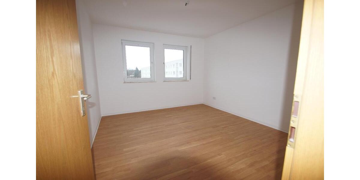 Dachgeschoßwohnung Neukloster - 3 Zimmer, 67 m&sup2;, 649&euro; | Angebot:25641407