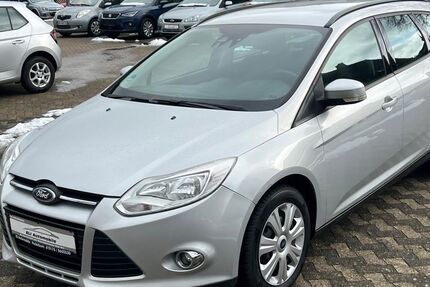 Ford Focus 93.000 km 5.990 &euro; Paderborn 33102