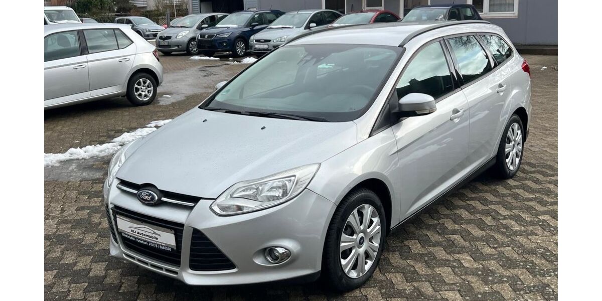 Ford Focus 93.000 km 5.990 &euro; Paderborn 33102