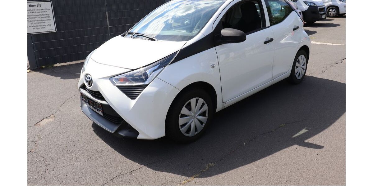 Toyota Aygo (X) 42.543 km 7.990 &euro; Heuchelheim b. Giessen 35452