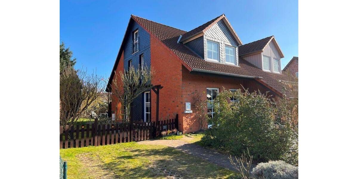 Doppelhaushälfte Schwerin Friedrichsthal - 4 Zimmer, 100 m&sup2;, 329.000&euro; | Angebot:23551631