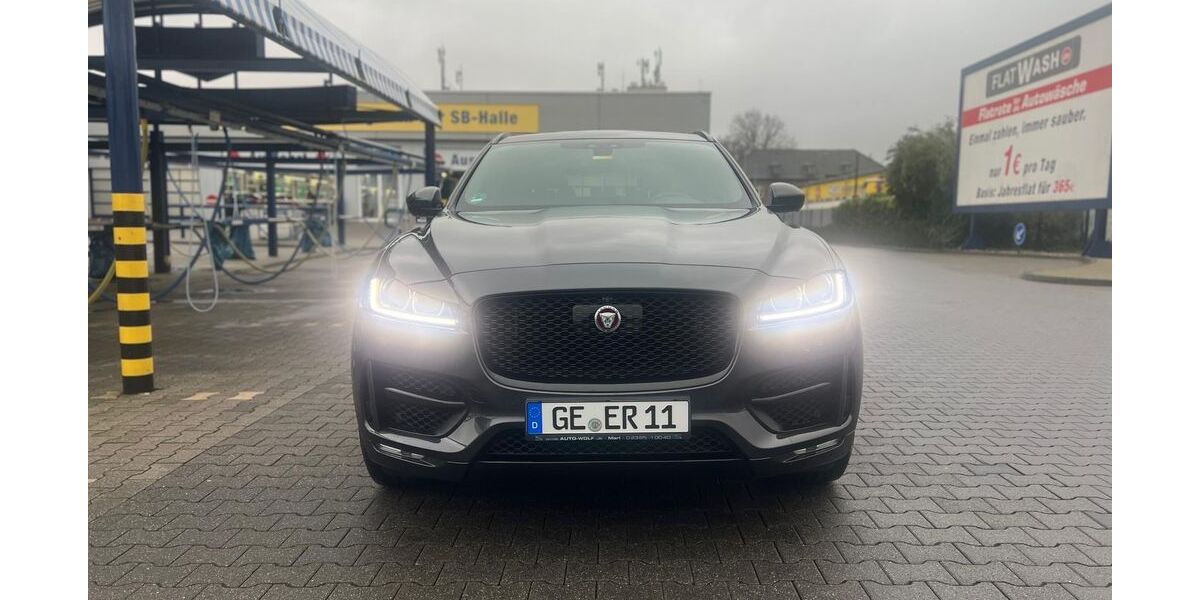 Jaguar F-Pace 168.000 km 19.900 &euro; Gelsenkirchen 45897