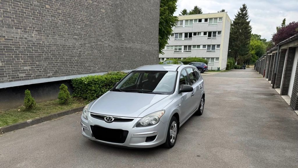 Hyundai i30 160.000 km 2.990 &euro; Aachen 52078