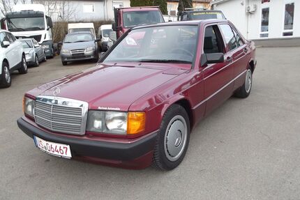 Mercedes-Benz 190 162.000 km 5.890 &euro; Villingen-Schwenningen 78056