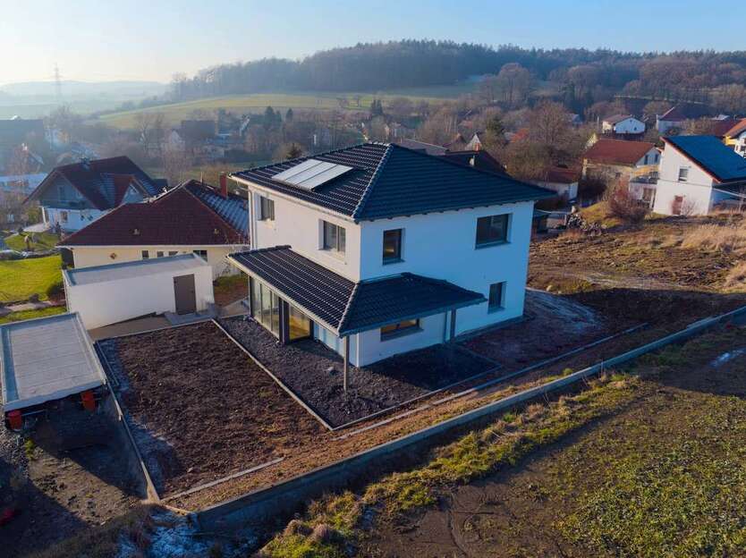 Haus zum Kaufen in Ebersdorf-Oberfüllbach 598.500 € 142.11 m²