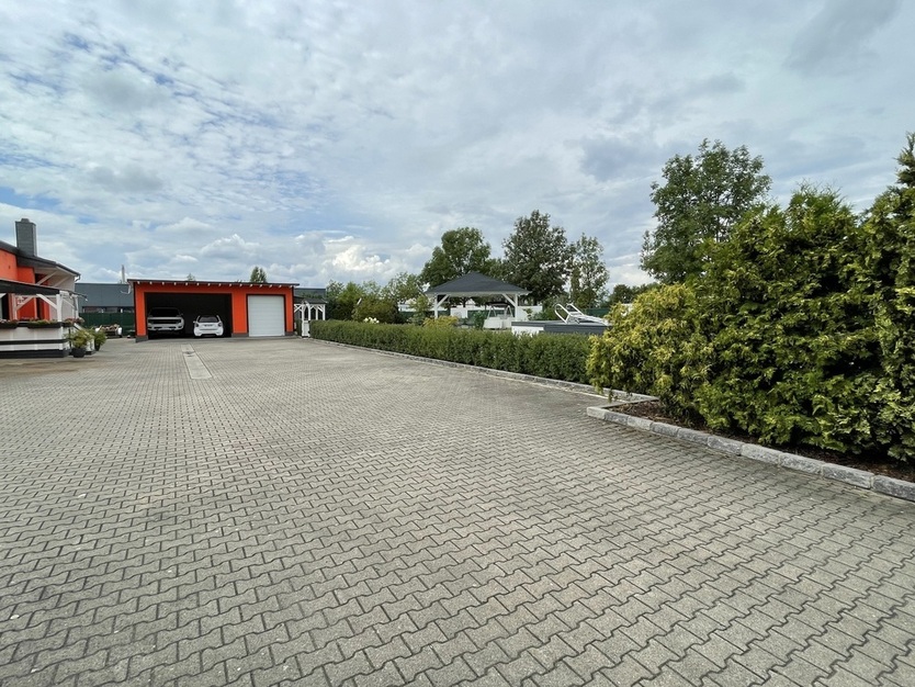 Traumhaftes Anwesen! modernes Wohnen und Arbeiten mit Pool, EinliegerWohnung, Werkstatt und mehr