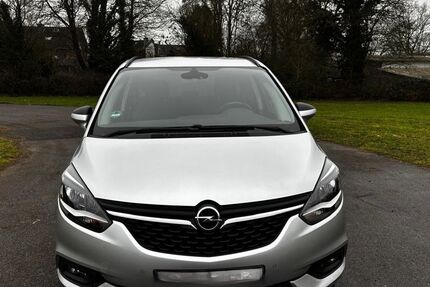 Opel Zafira 149.000 km 8.250 &euro; Willich 47877