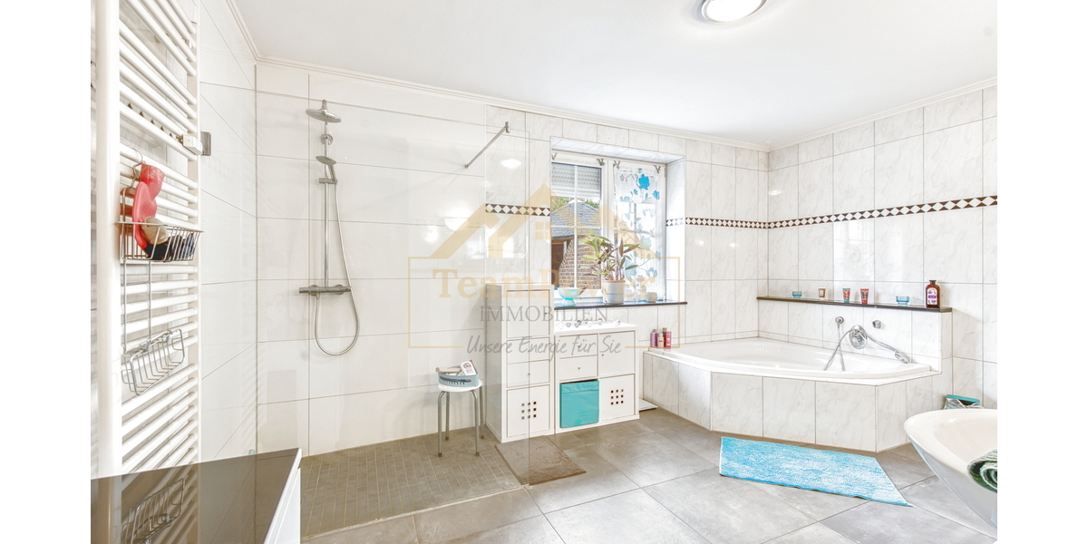 EFH + ELW + Gewerbe (-Halle) - Drei auf einen Streich! - Zweifamilienhaus Großenaspe | Angebot:25904220