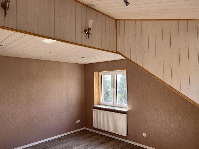 Dachgeschoßwohnung Kalbach - 3 Zimmer, 76 m&sup2;, 720&euro; | Angebot:26397944