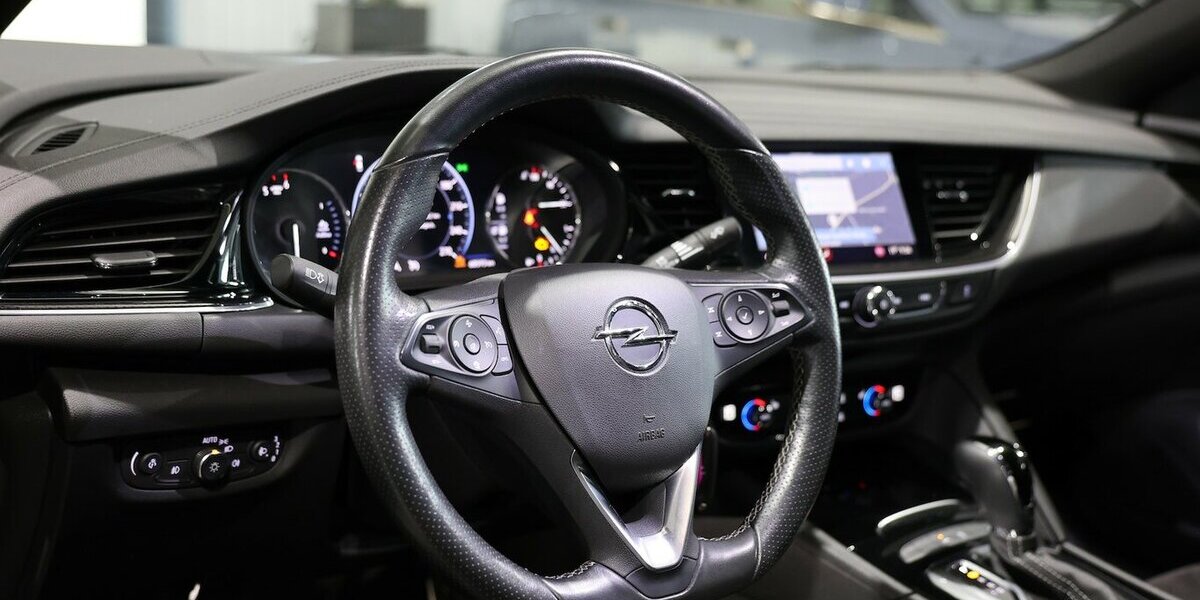 Opel Insignia LIMO 2.0 D BUSINESS GRAND SPORT GS-LINE 68.000 km 21.991 &euro; Hamm 59077