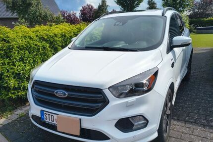 Ford Kuga 151.000 km 12.900 &euro; Harsefeld 21698