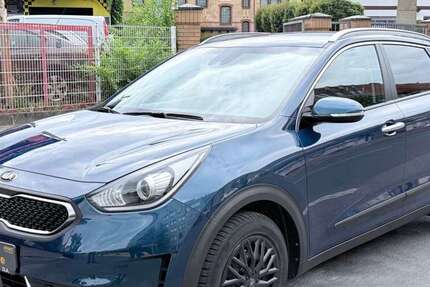 Kia Niro 87.427 km 12.490 &euro; Berlin 13409