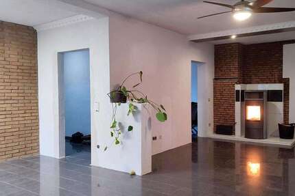 Haus Philippsburg - 7 Zimmer, 228 m&sup2;, 549.800&euro; | Angebot:25476161