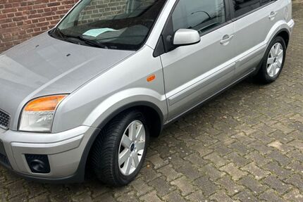 Ford Fusion 65.742 km 4.890 &euro; Köln 51069