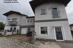 Großz. Etagenwohnung - 6 Zimmer davon 4-5 Schlafzimmer WFL ca. 140 m² gelegen im 1. Stock eines 3-FMH off. Kamin optionaler Gartenanteil. - Etagenwohnung Laaber | Angebot:26898732
