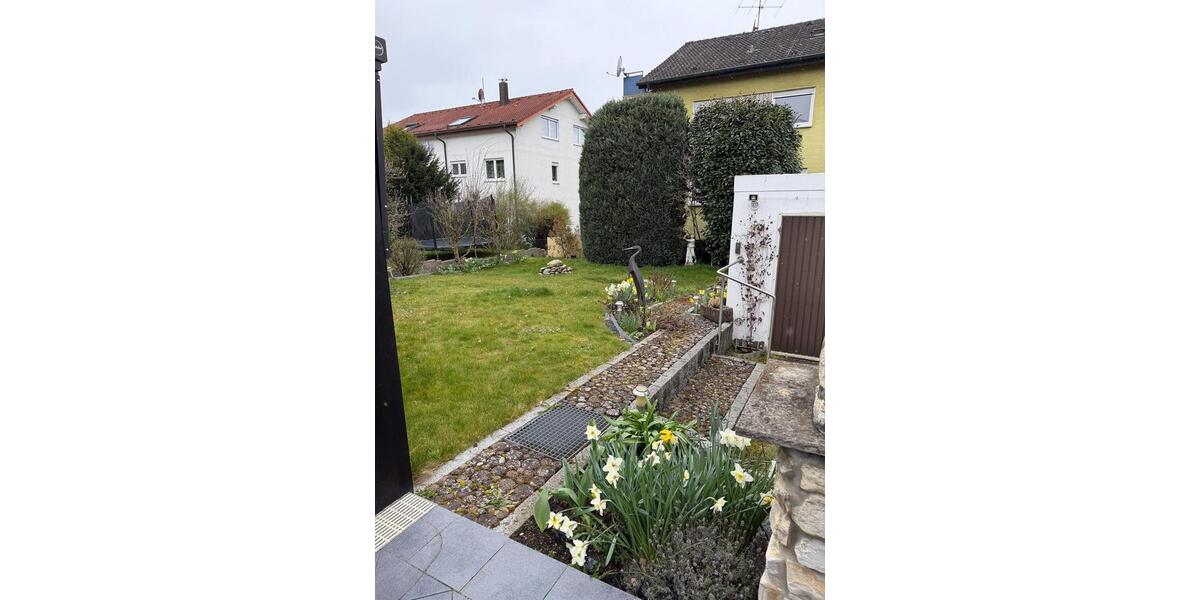 Doppelhaushälfte Sindelfingen Sindelfingen (Stadt) - 6 Zimmer, 240 m&sup2;, 2.650&euro; | Angebot:25975647