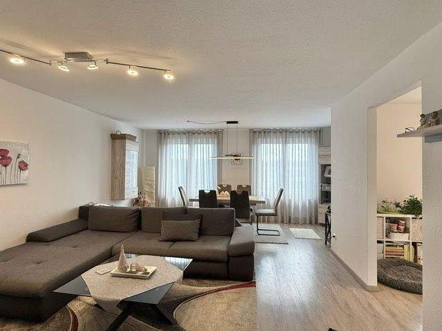 Etagenwohnung Rastatt - 4 Zimmer, 122 m&sup2;, 1.342&euro; | Angebot:25688161