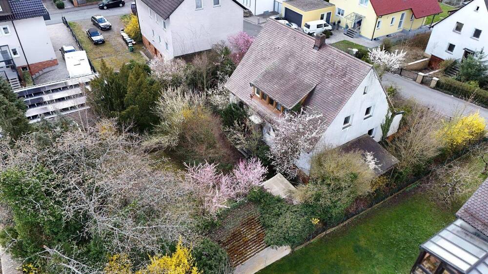 Einfamilienhaus Forchheim - 7 Zimmer, 135 m&sup2;, 394.000&euro; | Angebot:26190019