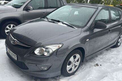 Hyundai i30 264.000 km 2.450 &euro; Berlin 10245
