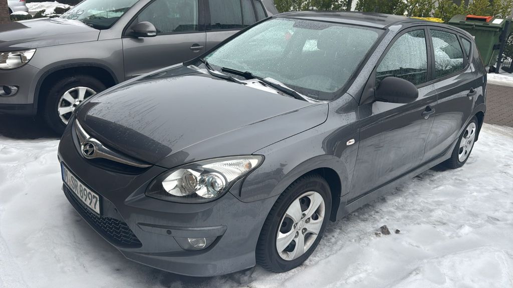 Hyundai i30 264.000 km 2.450 &euro; Berlin 10245