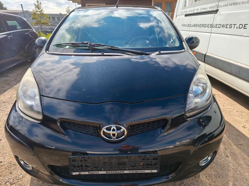 Toyota Aygo (X) 81.000 km 3.700 € Lörrach 79539