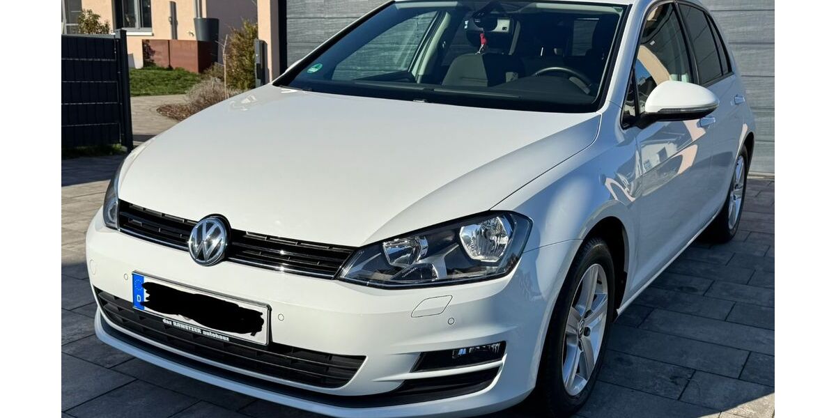 VW Golf 127.000 km 7.499 &euro; Waldsassen 95652
