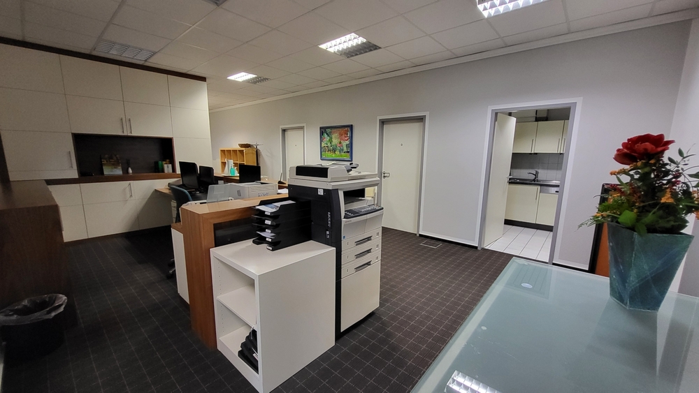 Hofheim Mitte - Moderne Bürofläche mit ca. 172 m² 3.5 zimmer