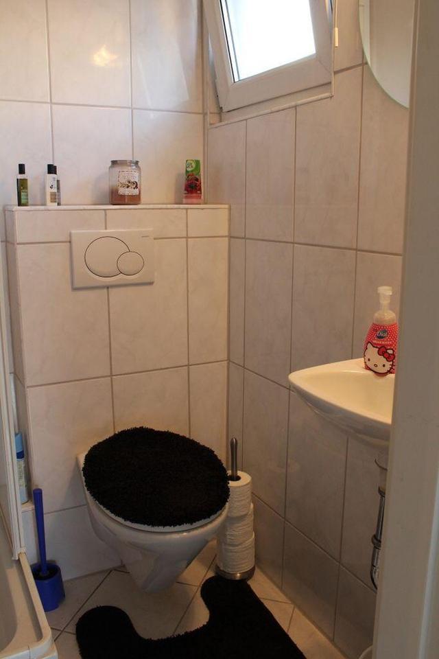 Gepflegte Doppelhaushälfte in zentraler Lage – Nähe Schwabengalerie, ideal für Paare oder Expats zimmer