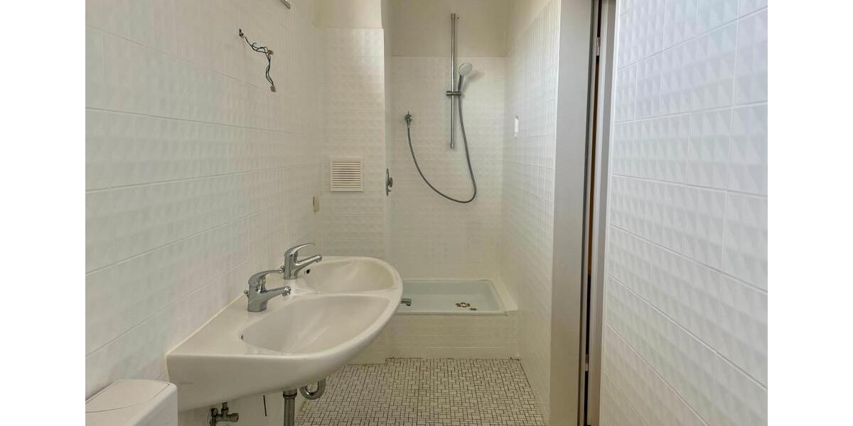 Bungalow Schloß Holte-Stukenbrock Stukenbrock - 5 Zimmer, 140 m&sup2;, 1.550&euro; | Angebot:26318920