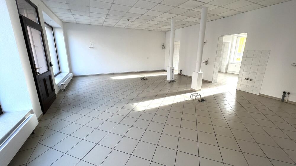 Laden oder BüroVersicherung - Attraktives LadengeschäftBüro in guter Lage zu vermieten! 4 zimmer
