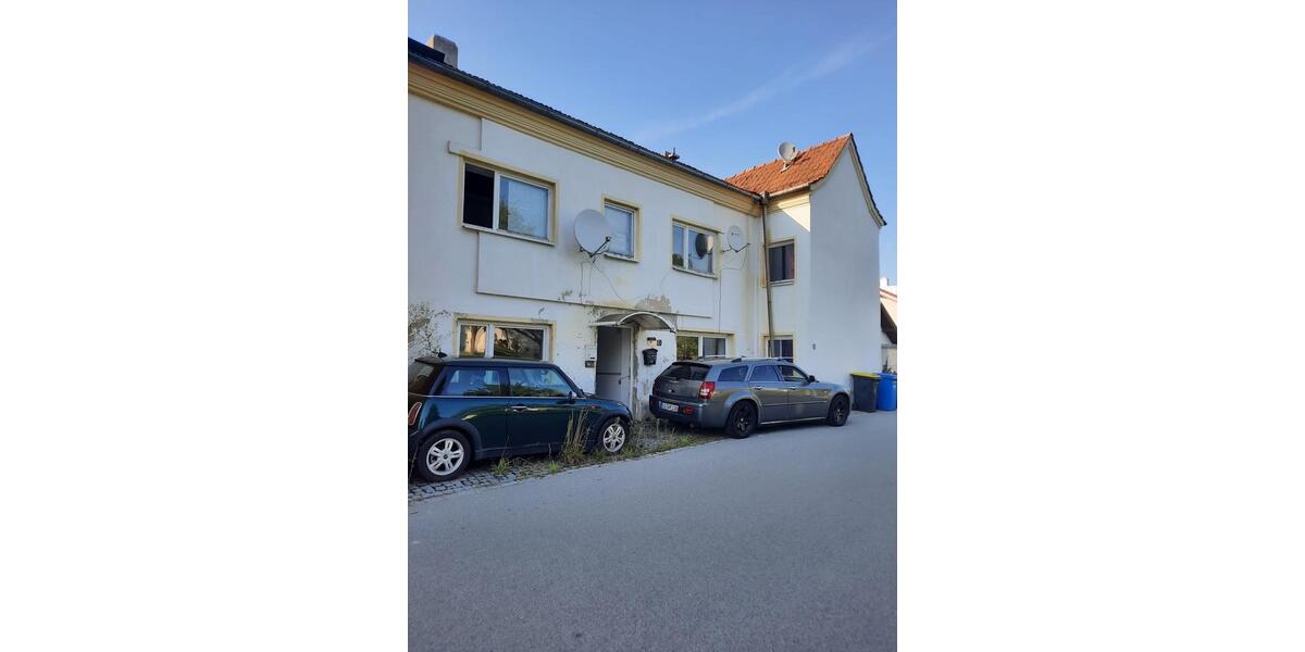 Zwei Familienhaus (Renovierung bedürftig) 7 zimmer
