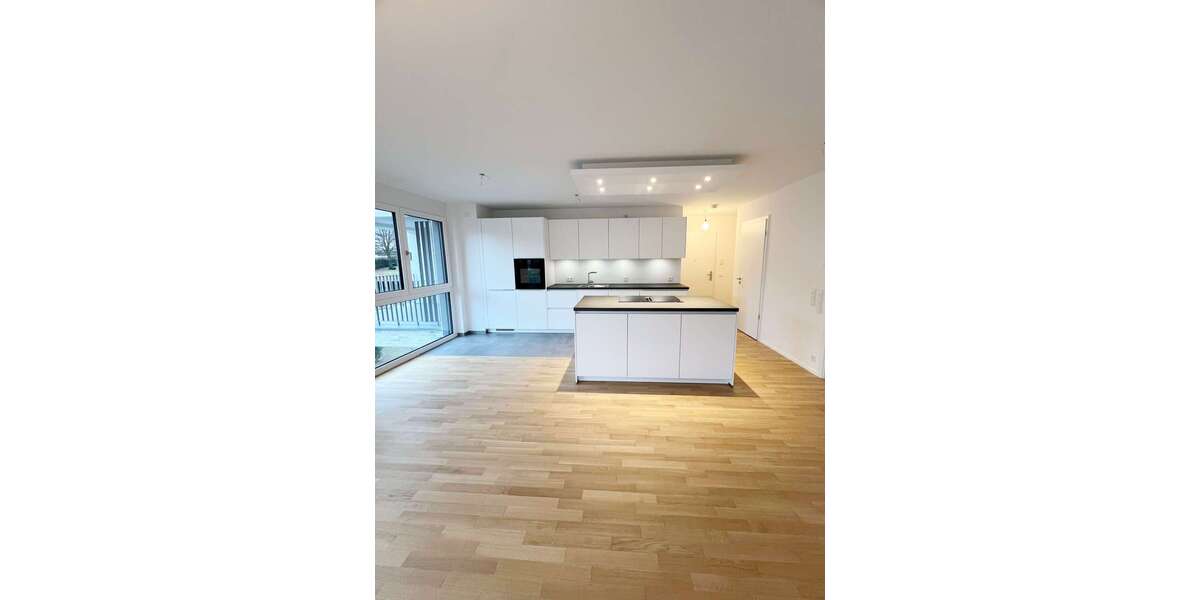 Etagenwohnung Pfullingen - 3 Zimmer, 86 m&sup2;, 1.375&euro; | Angebot:24977425