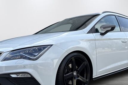 Seat Leon 68.910 km 15.490 &euro; Berlin 13467